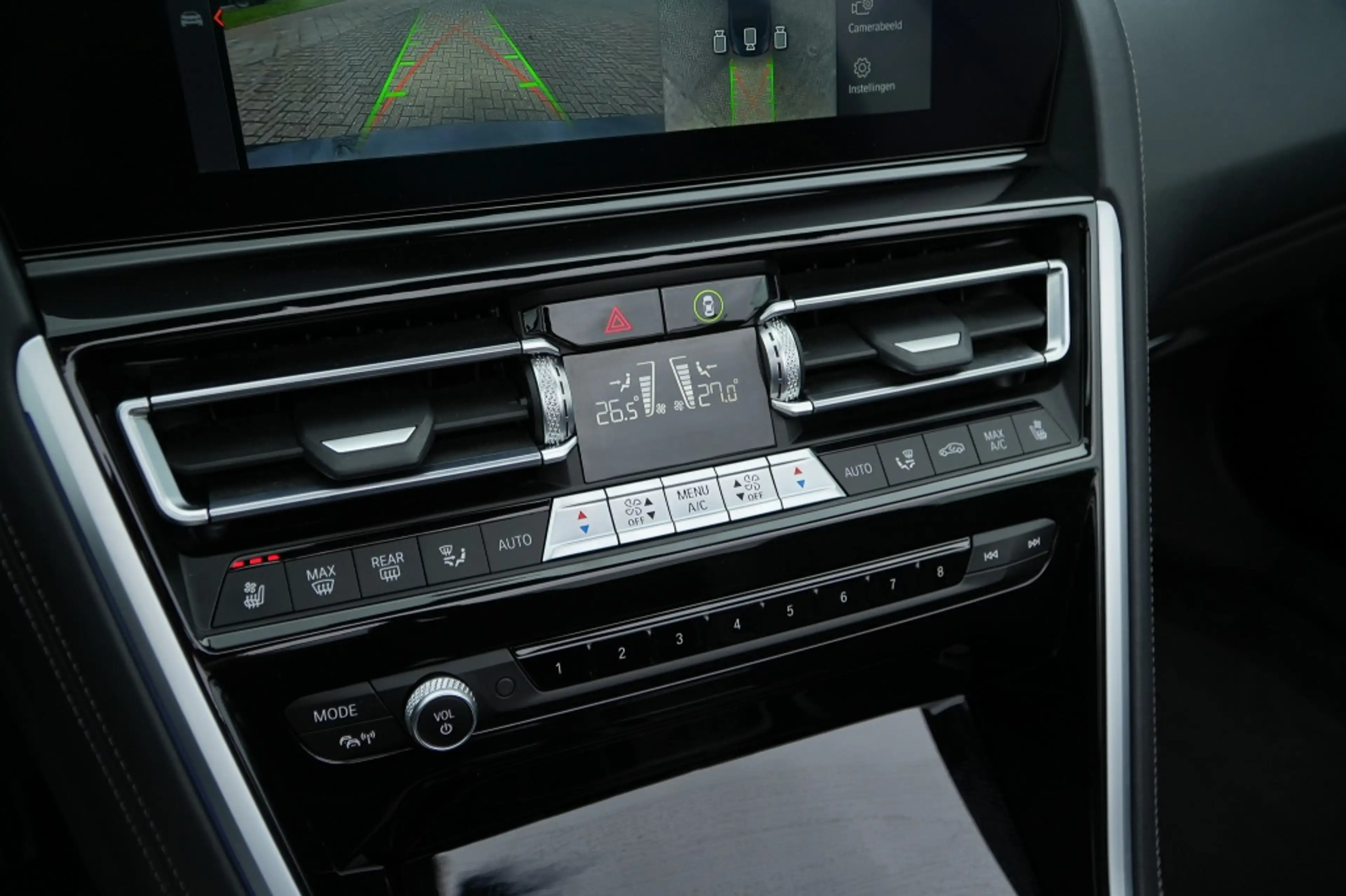 BMW 840 8-serie 840i xDrive M-Sport — photo 26