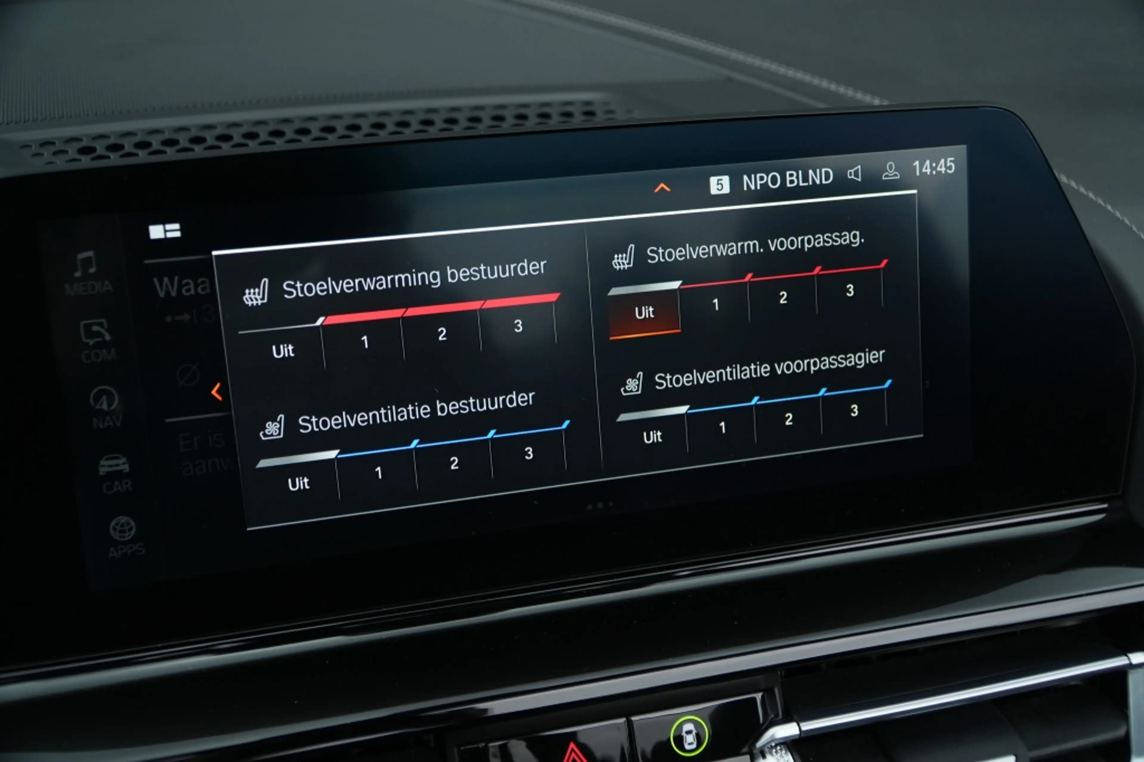 BMW 840 8-serie 840i xDrive M-Sport — photo 31