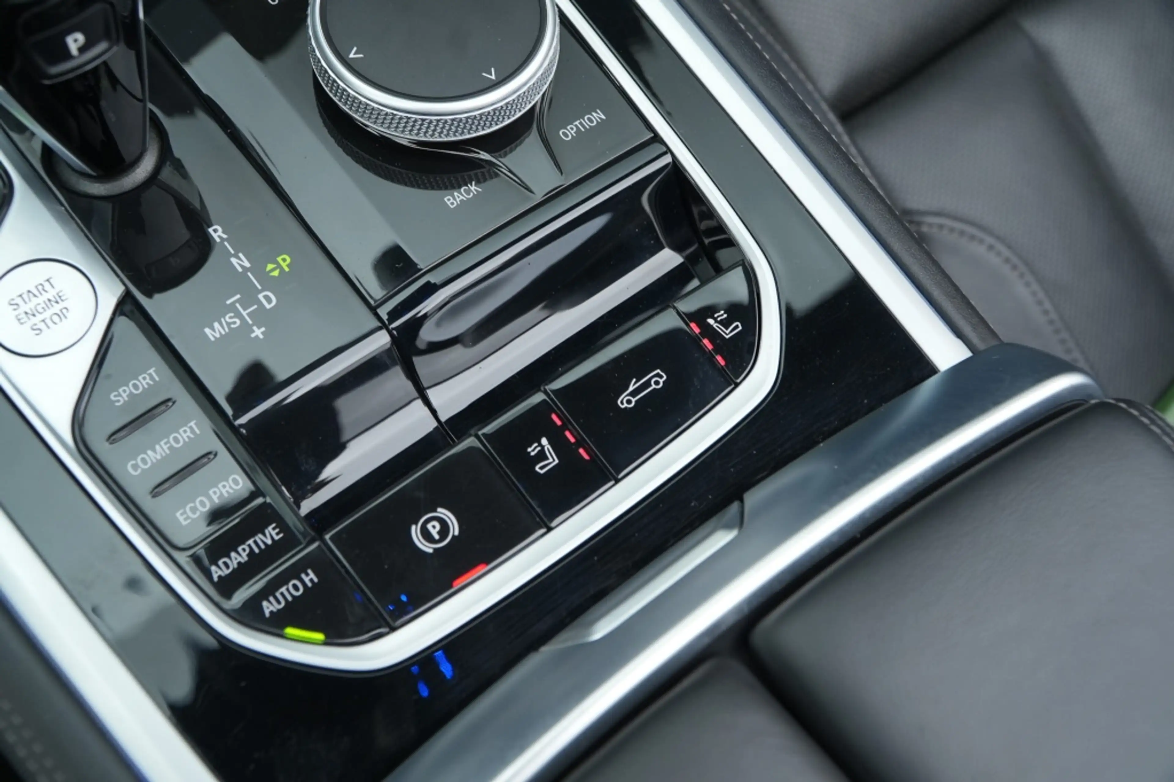 BMW 840 8-serie 840i xDrive M-Sport — photo 36