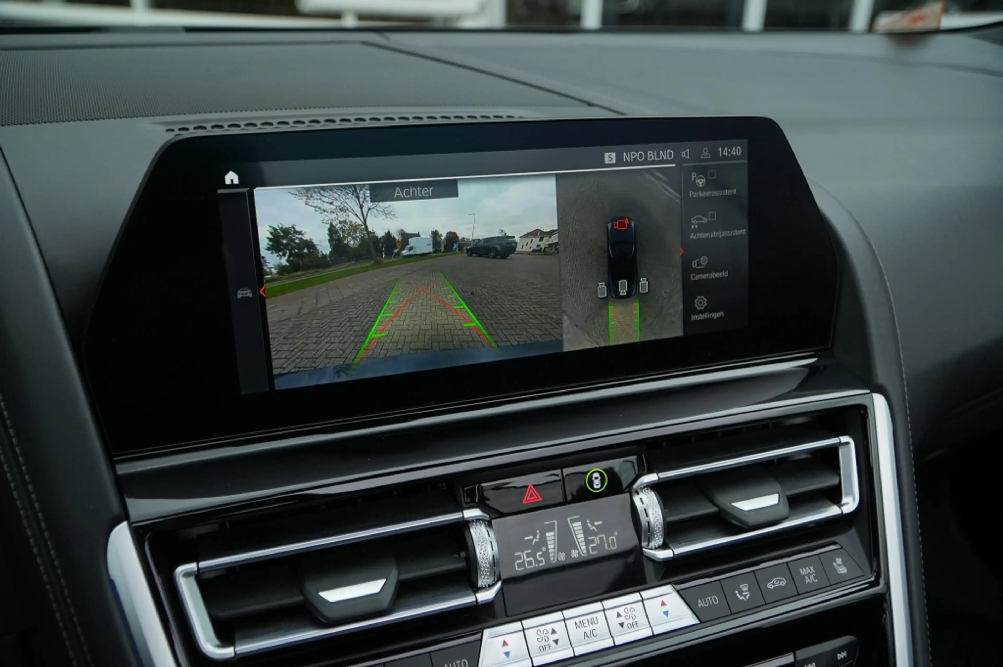 BMW 840 8-serie 840i xDrive M-Sport — photo 32
