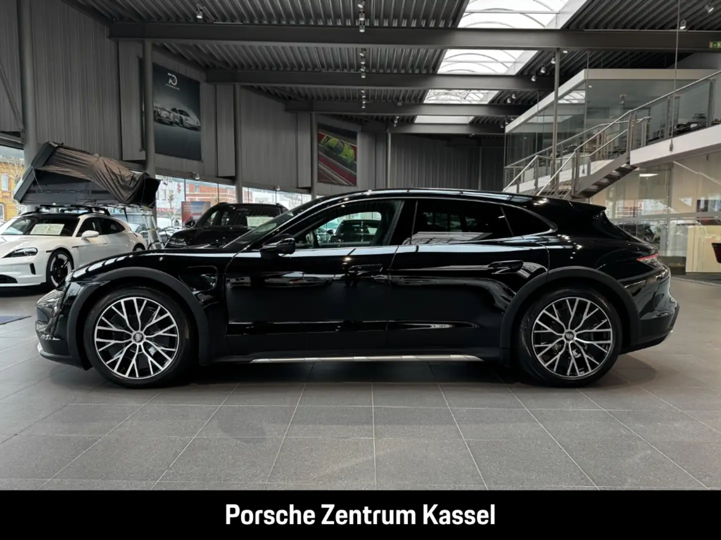 Porsche Taycan 4 Cross Turismo Noir - 2