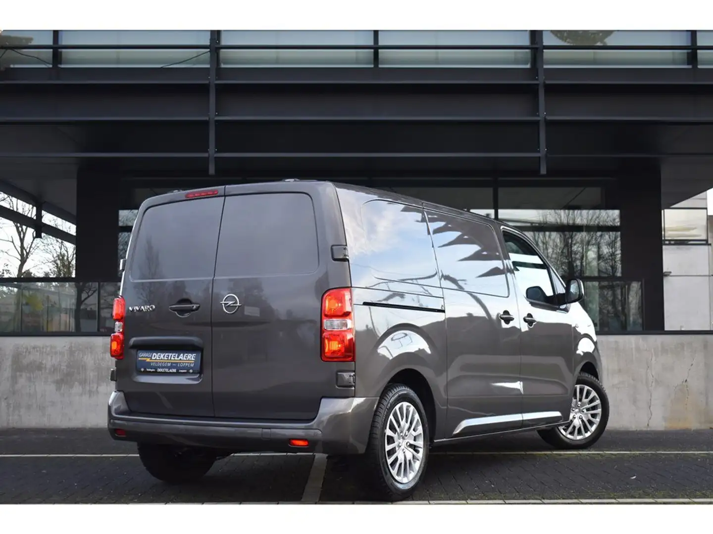 Opel Vivaro New 2.0D L2 Style*Navi*Camera*Vl+Wand - 2