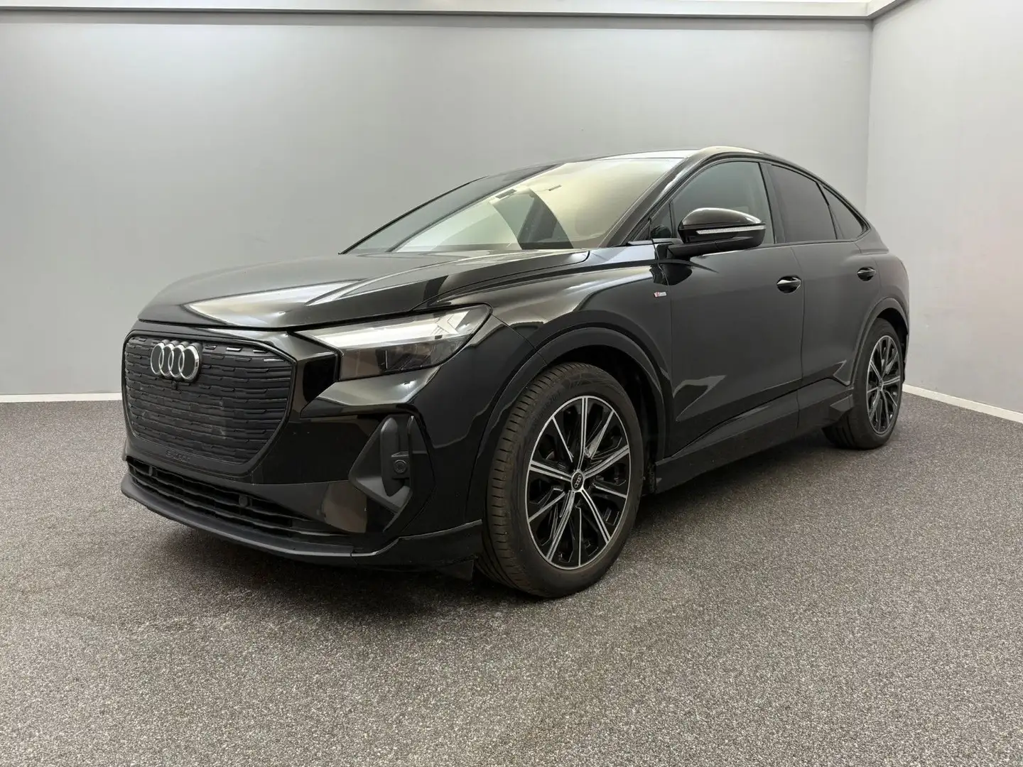 Audi Q4 e-tron Sportback 35 e-tron S-LINE*VIRTUAL*LED Noir - 1