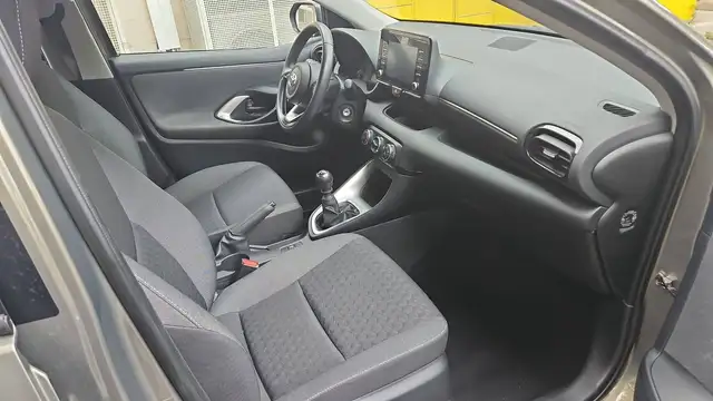 Toyota Yaris view 10