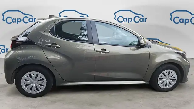 Toyota Yaris view 4