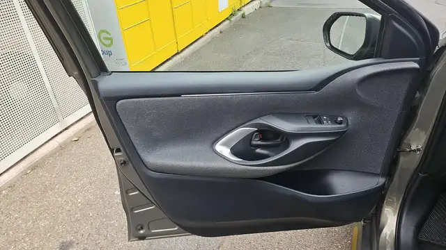 Toyota Yaris view 7