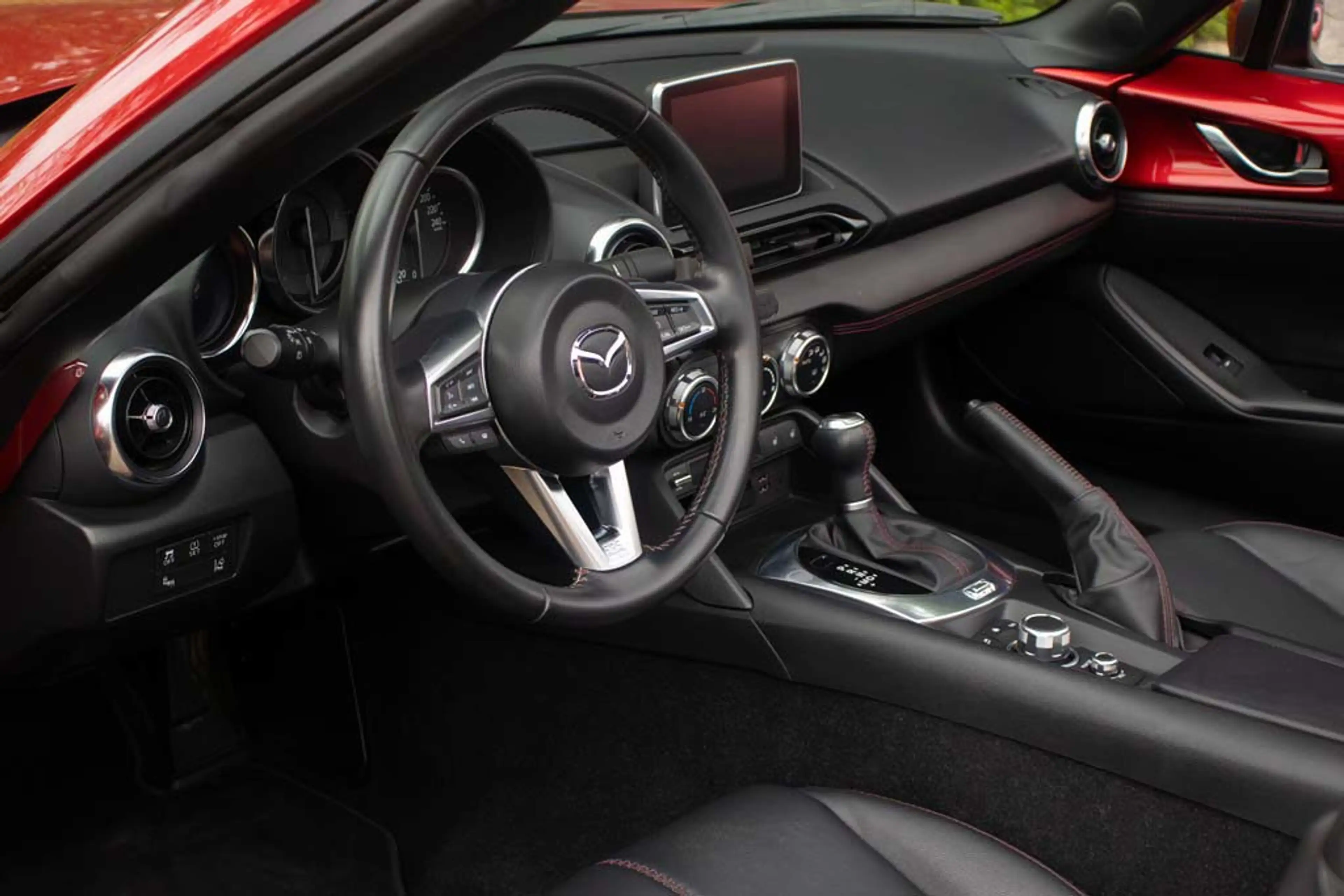 Mazda MX-5 RF NDRF 2.0l SkyActiv-G 160 GT-M Soul Red Metallic — photo 14