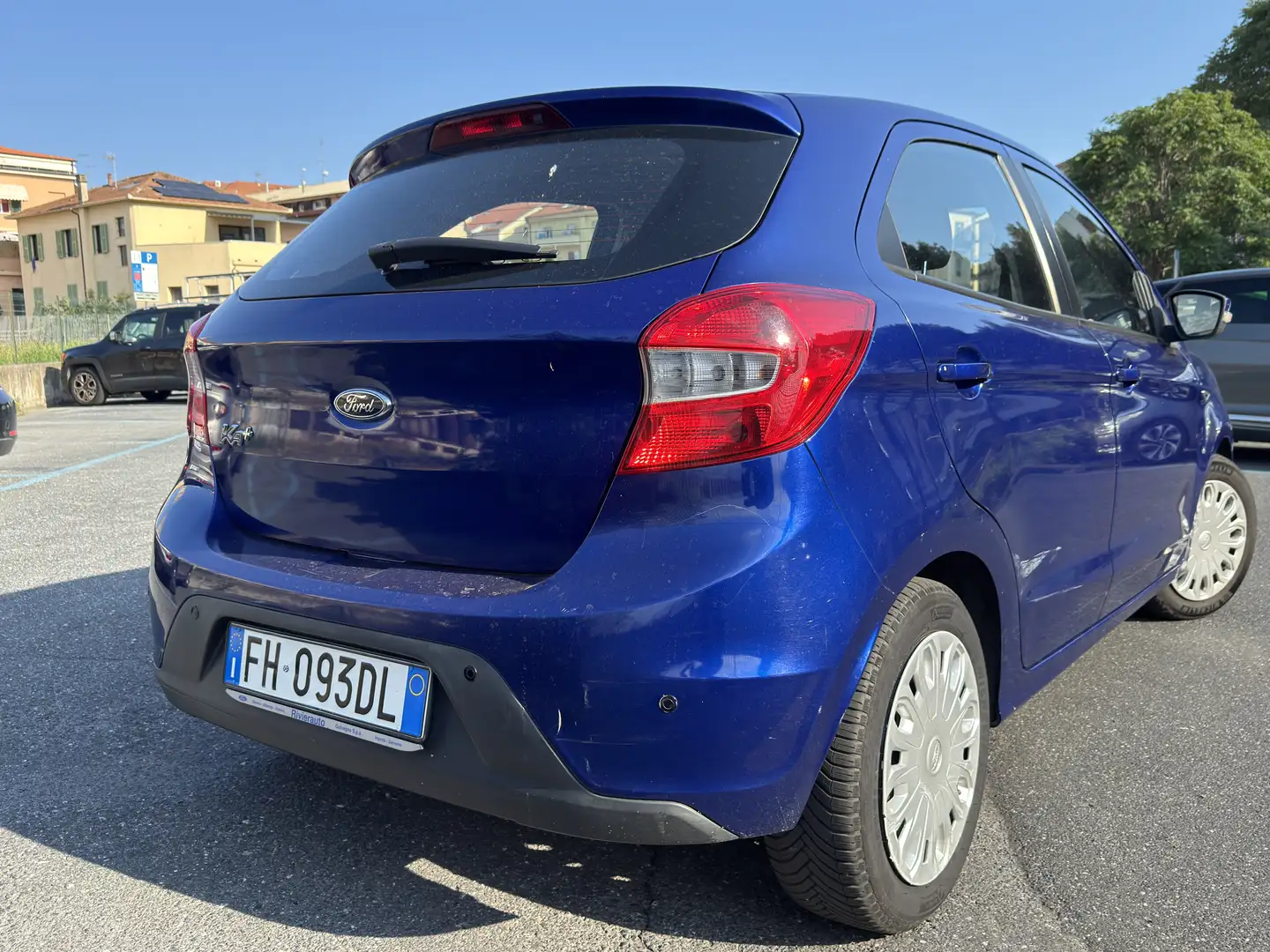 Ford Ka/Ka+ Ka + 1.2 70cv - 1