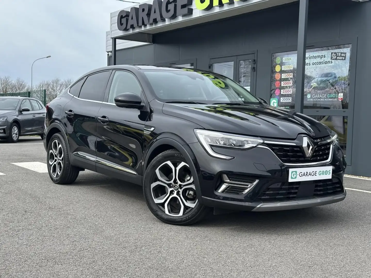 Renault Arkana E-Tech 145 - 22 Techno Noir - 1