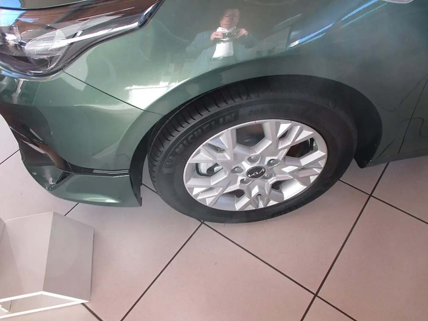 Kia Ceed / cee'd ceed 1,6 CRDi 48V Silber Verde - 2