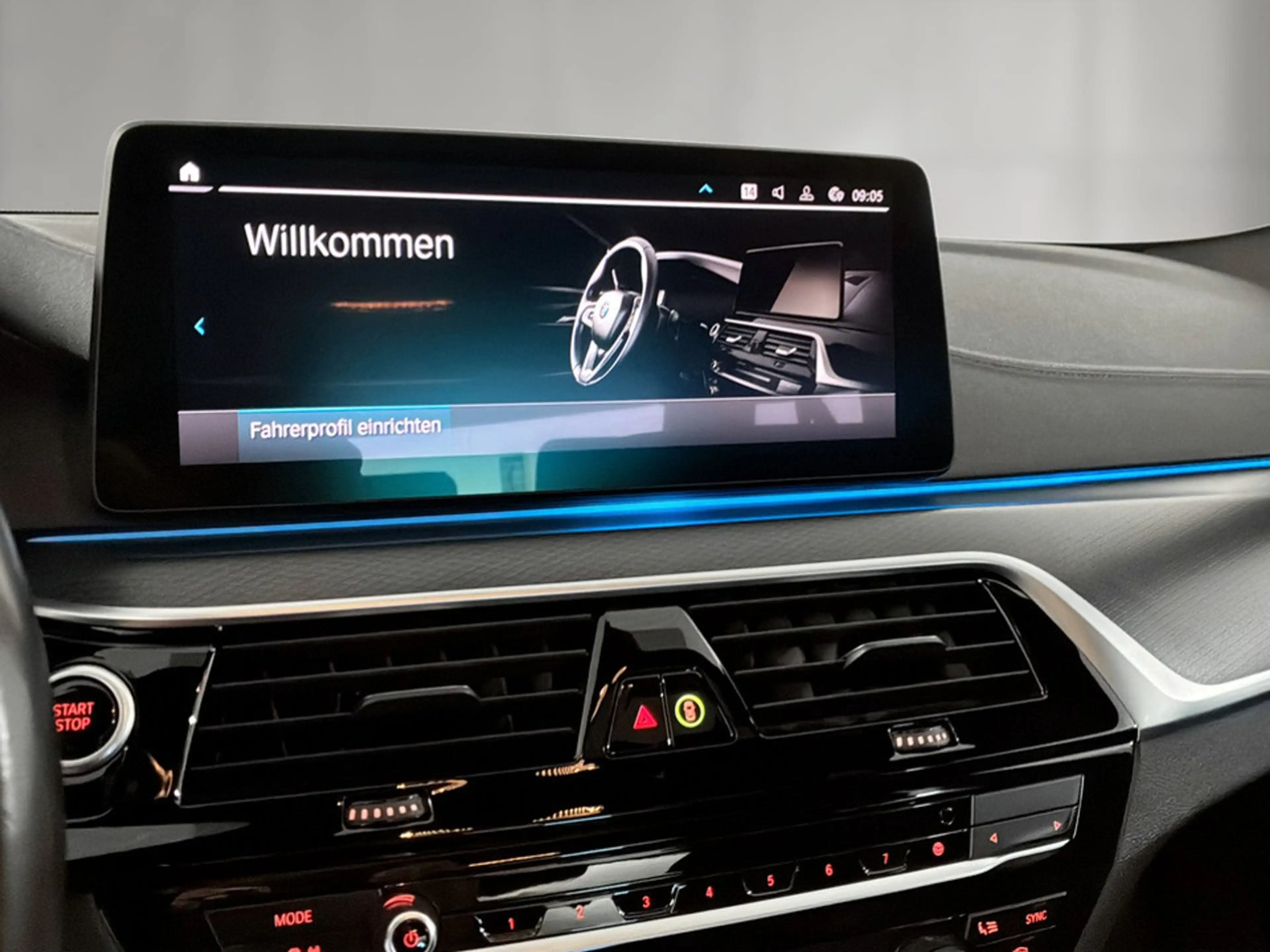 BMW 545 BMW 5 Lim. 545 e xDrive M Sport Edition — photo 10