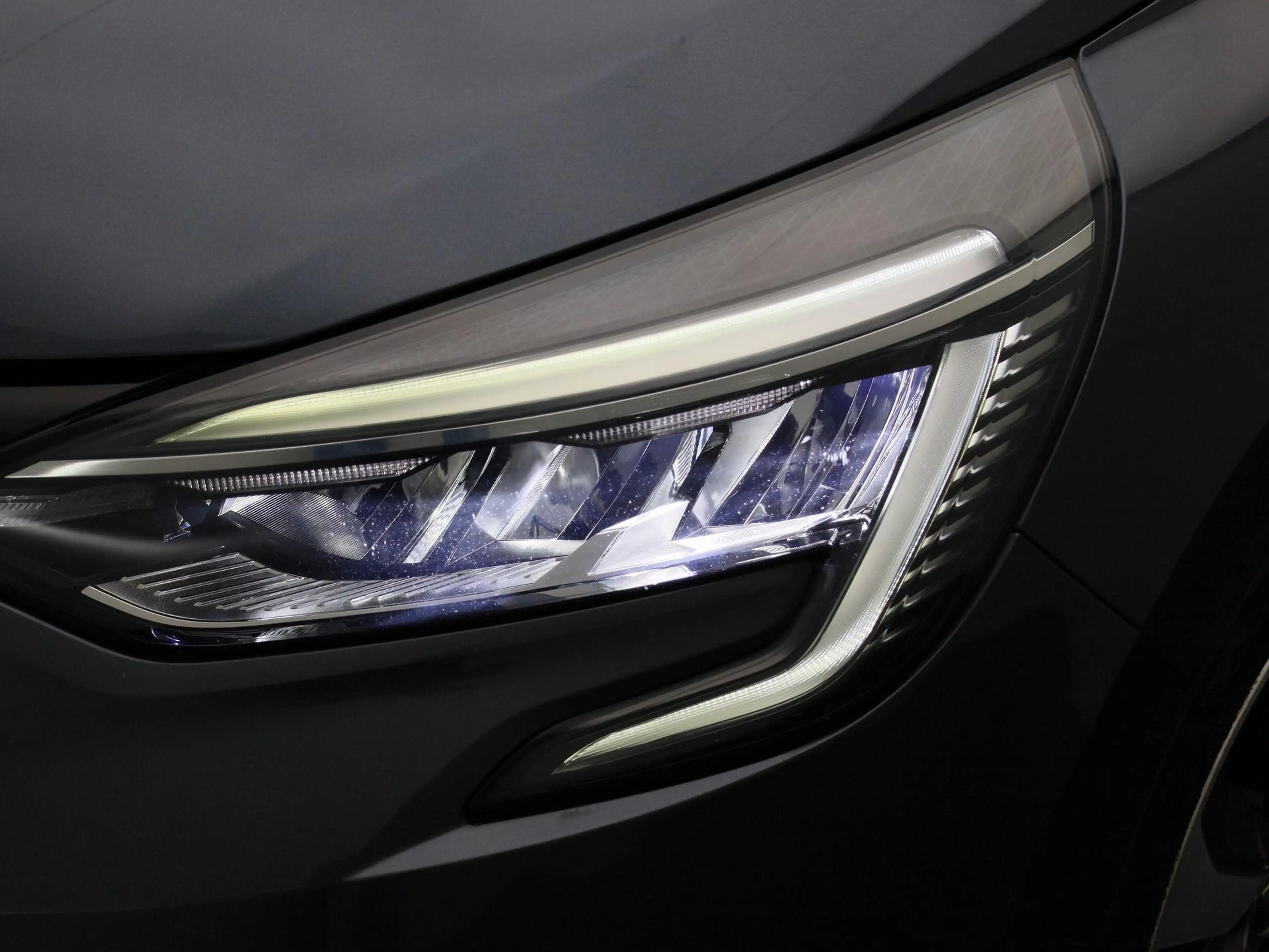 Renault Clio 1.6 E-Tech Hybrid 140 Serie Limitee E-TECH Navigat — photo 13