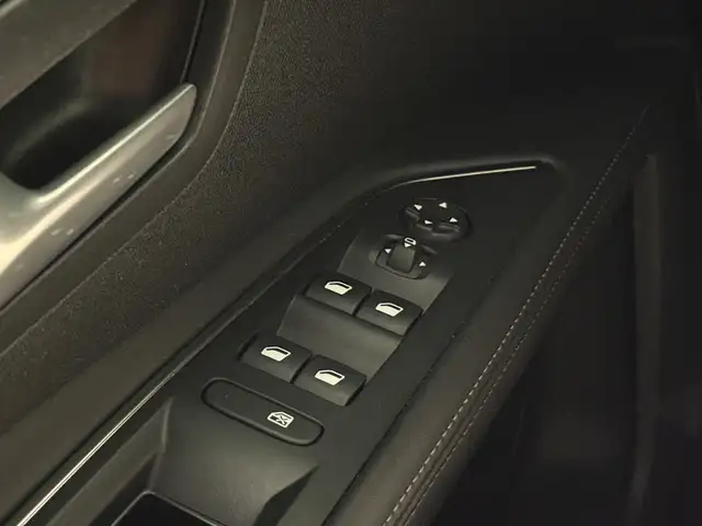 Peugeot 5008 view 15