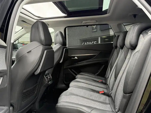 Peugeot 5008 view 6