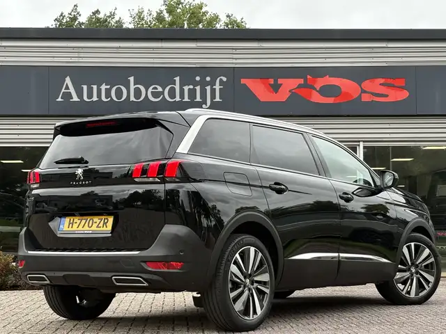 Peugeot 5008 view 9