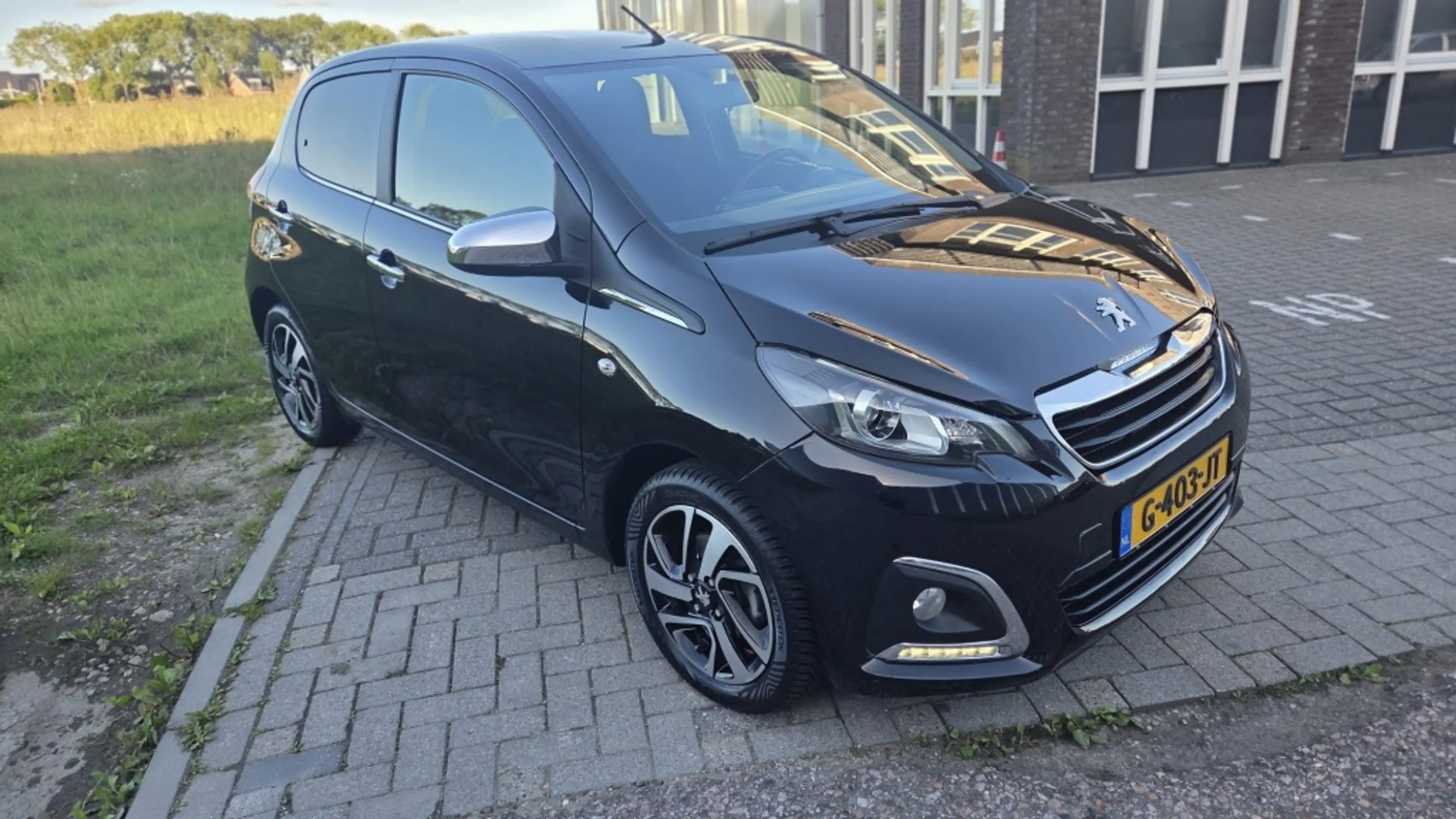 Peugeot 108 1.0 e-VTi Allure 5990,- EX BTW Nieuwstaat — photo 2