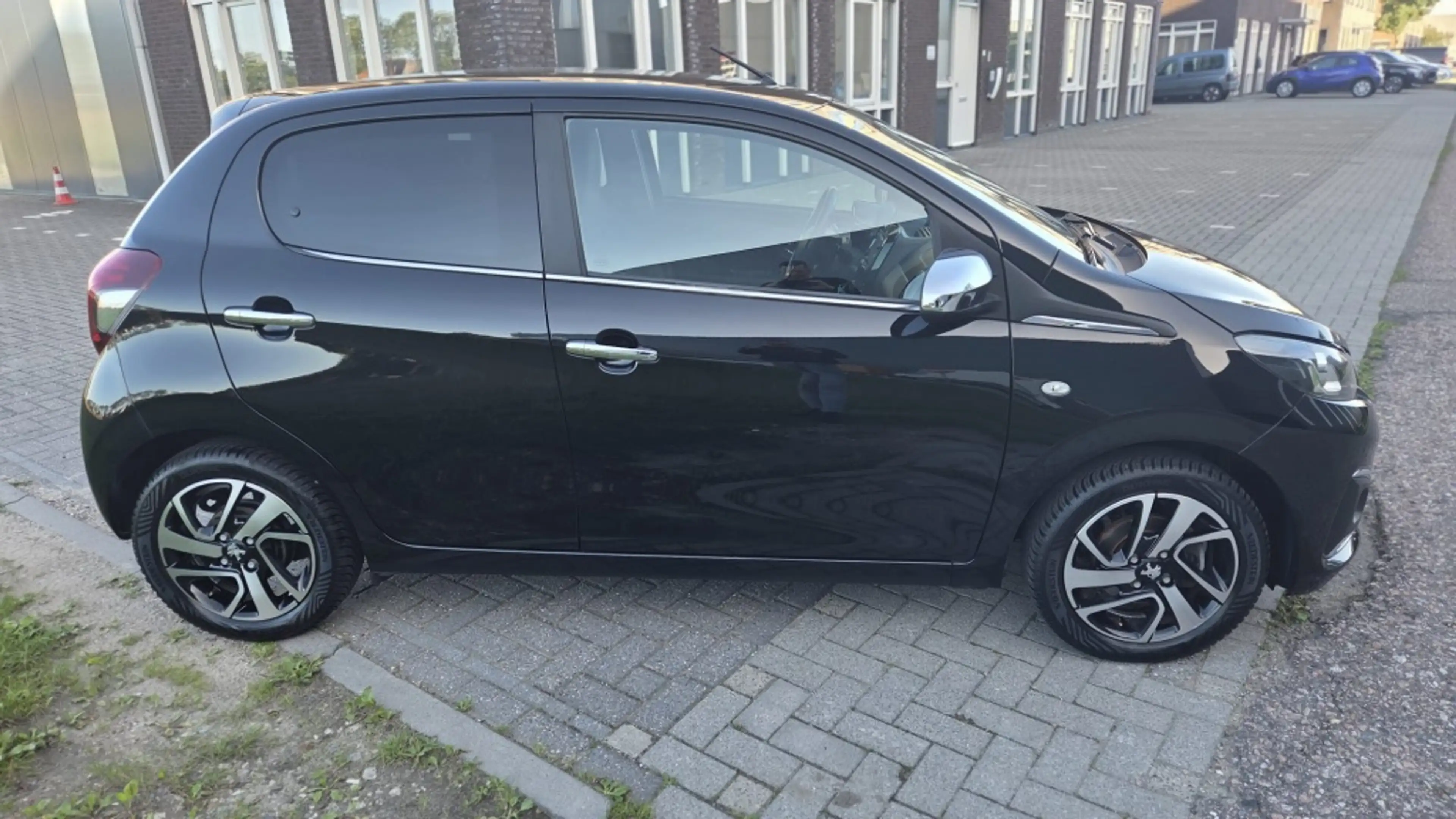 Peugeot 108 1.0 e-VTi Allure 5990,- EX BTW Nieuwstaat — photo 4