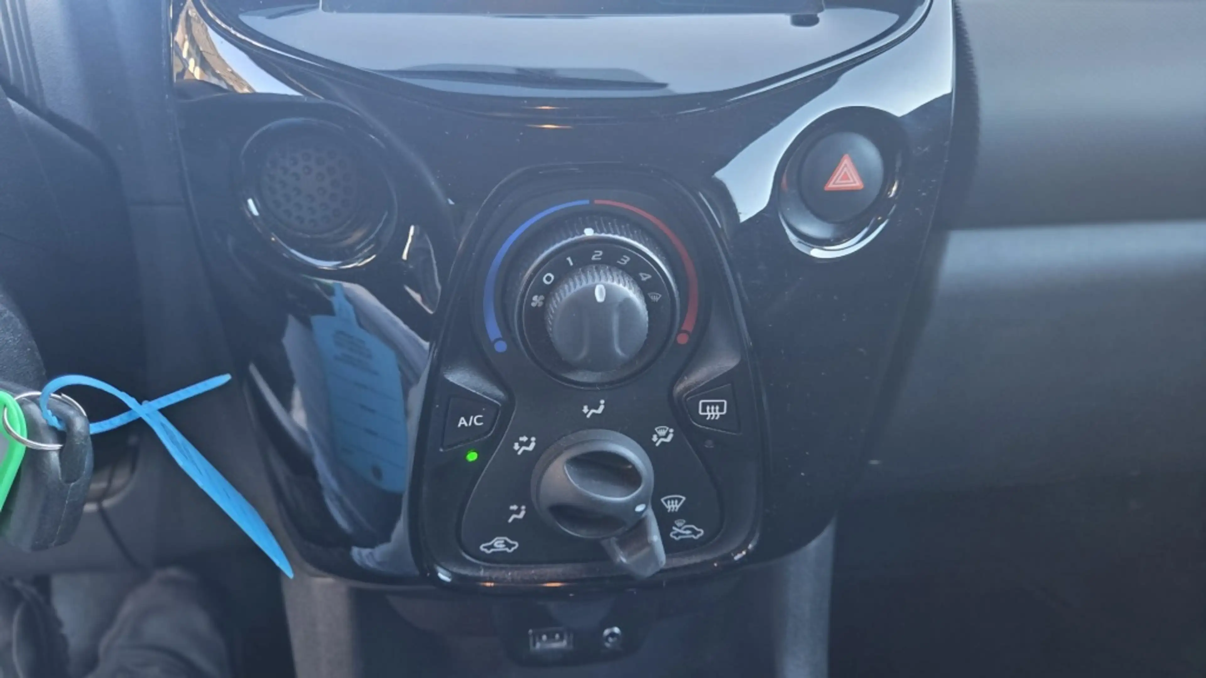 Peugeot 108 1.0 e-VTi Allure 5990,- EX BTW Nieuwstaat — photo 11