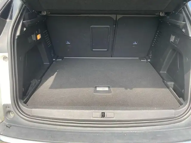 Peugeot 3008 view 9