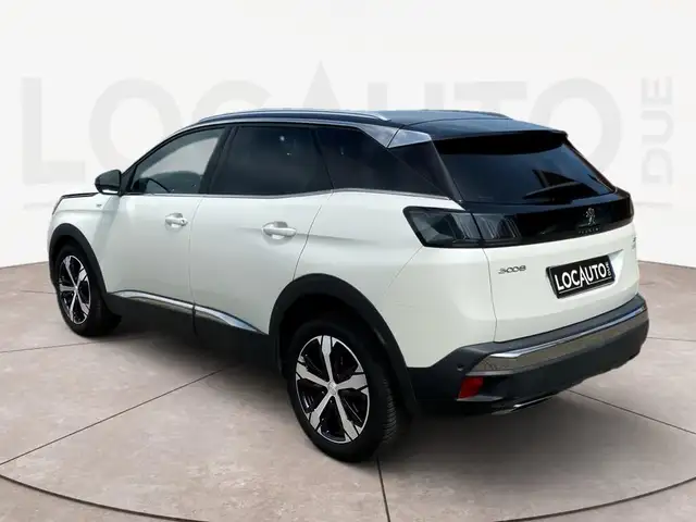 Peugeot 3008 view 5