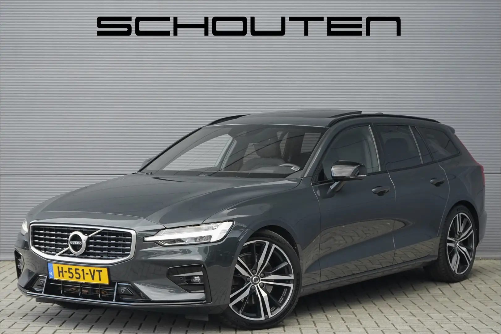 Volvo V60 2.0 T4 R-Design Pano Leder Camera 19" Stuurwielver siva - 1