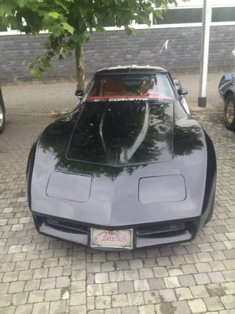Chevrolet Corvette Targa Negro - 1