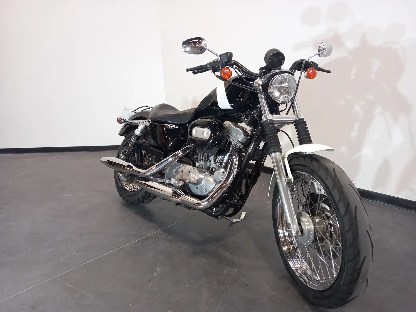 Harley-Davidson Sportster 883 - 2