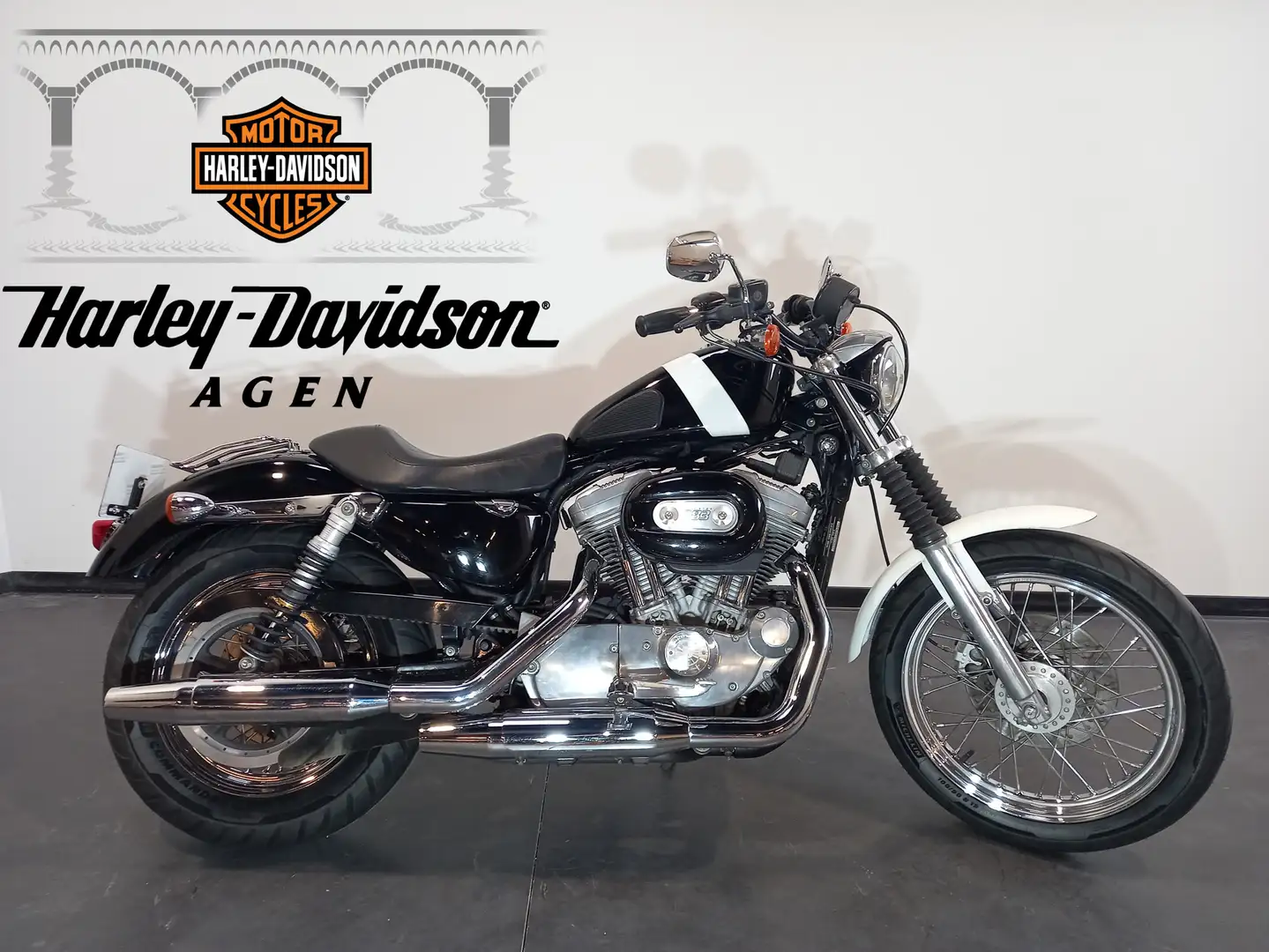 Harley-Davidson Sportster 883 - 1