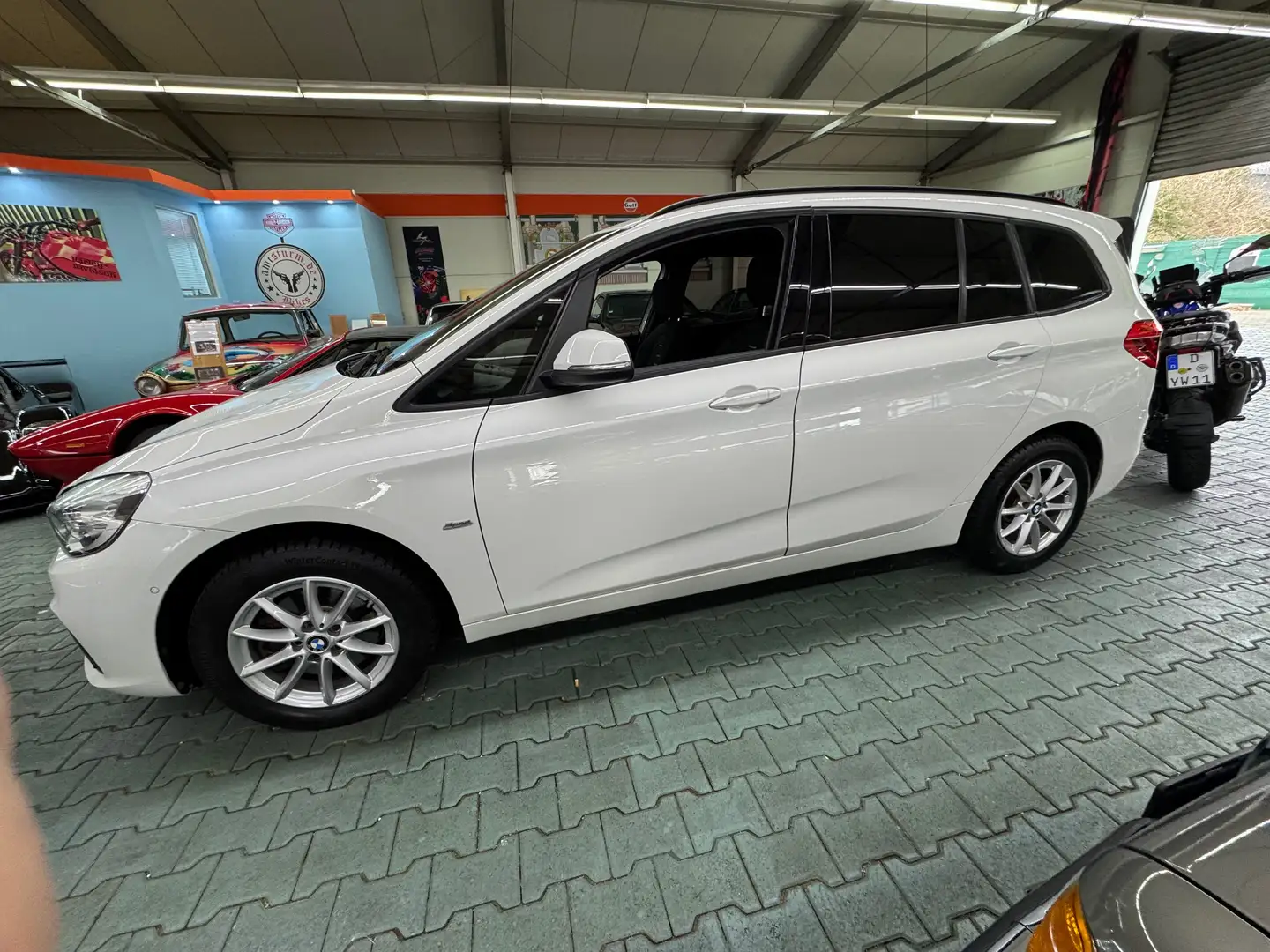 BMW 218 218 i Sport Line Weiß - 2