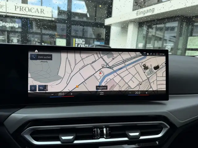 BMW 3 Series view 8