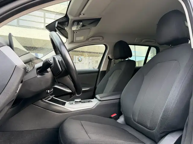 BMW 3 Series view 7