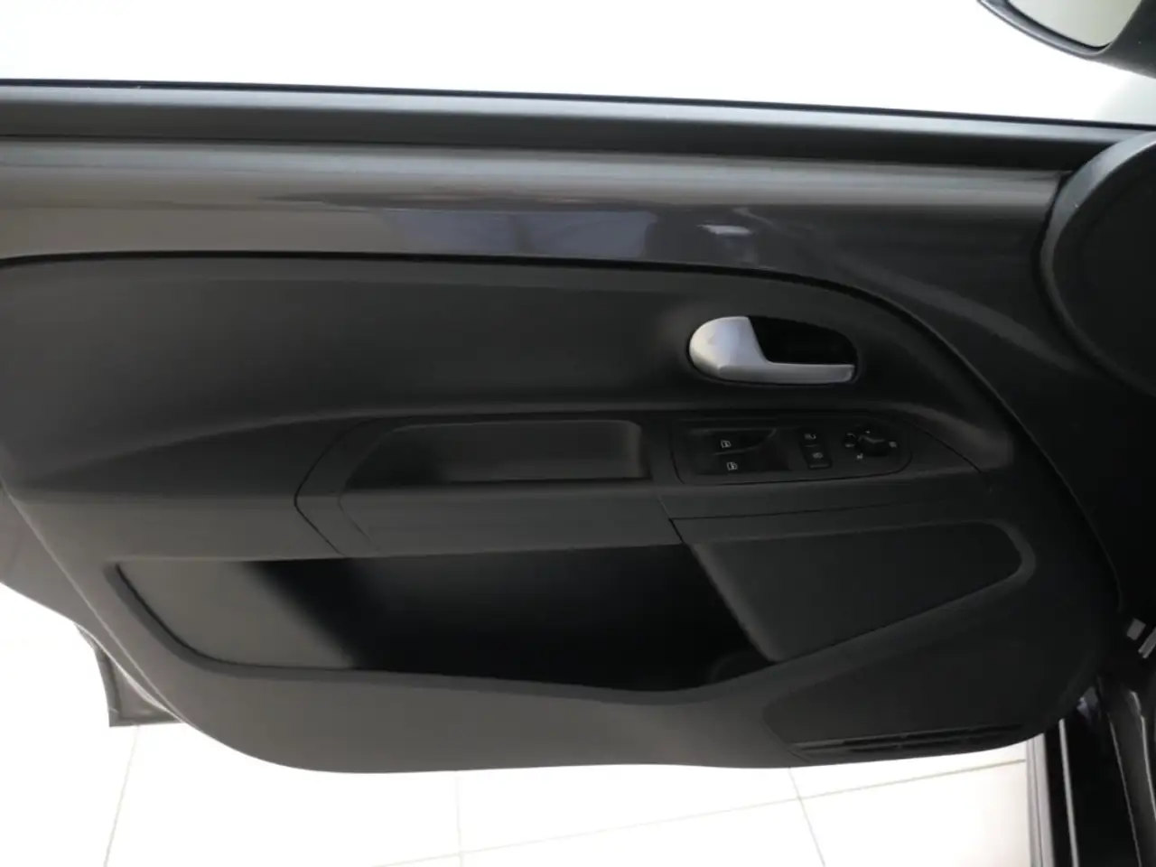 Volkswagen up! e-1-Gang Automatik Edition 8