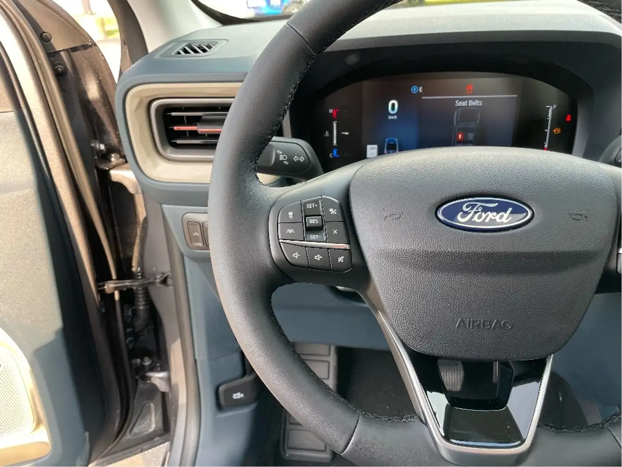 Ford Maverick снимка Ford Maverick