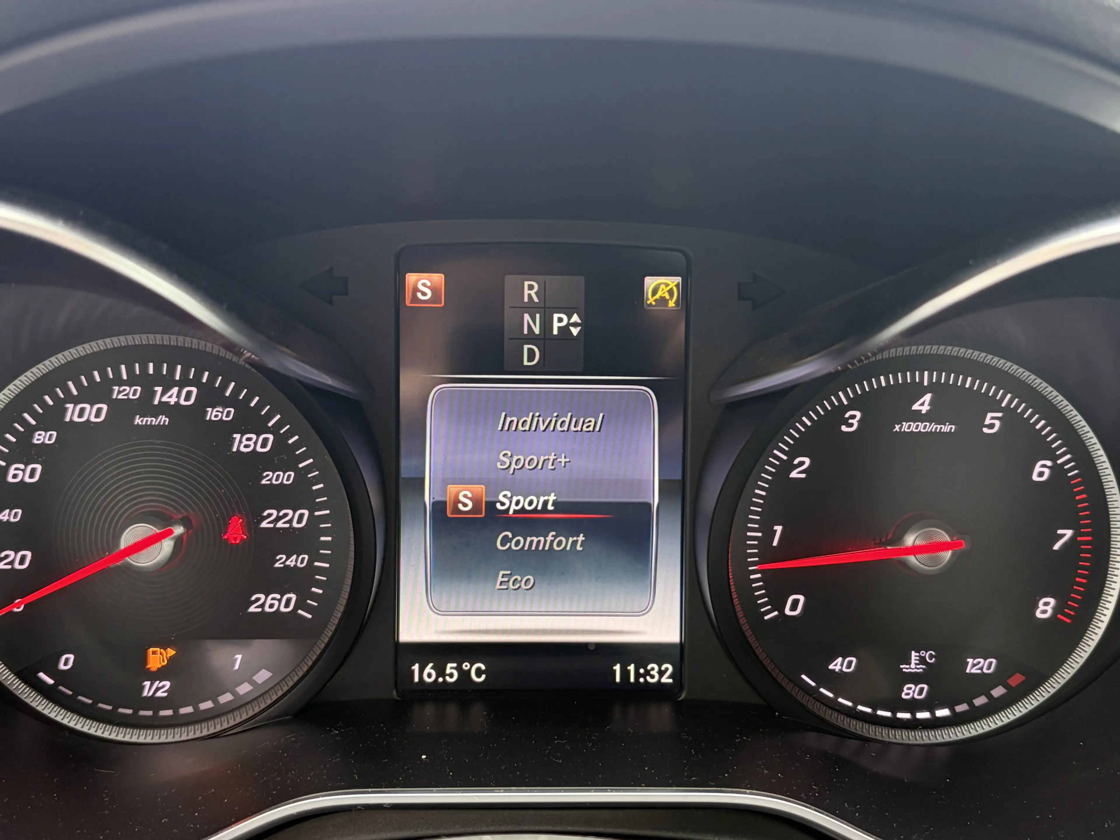 Mercedes-Benz C 180 Estate AMG Trekhaak, Led-koplampen, Parkeerpakket — photo 24