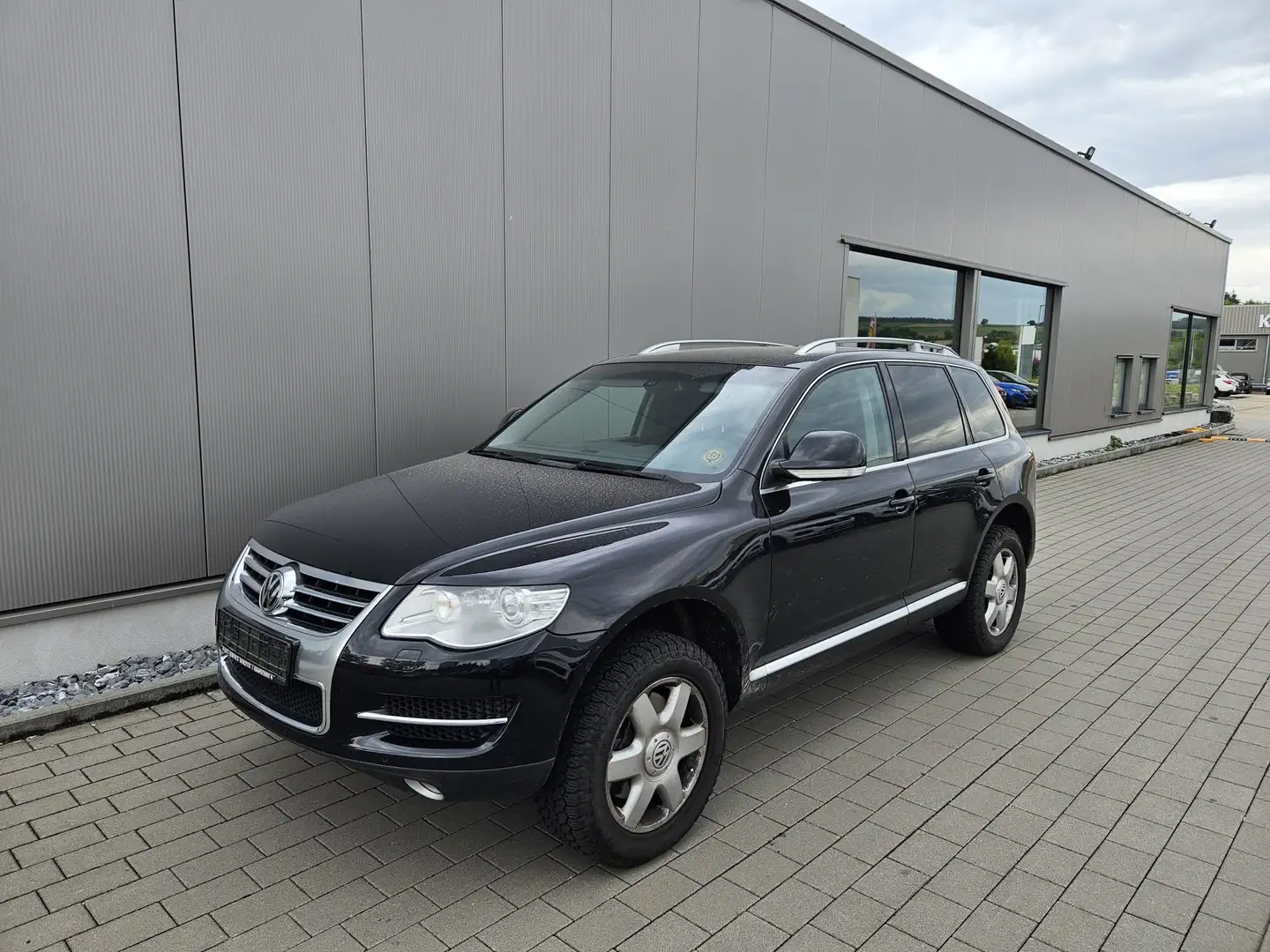 Volkswagen Touareg V10 TDI/Standheizung/Rückfahrkamera/AHK/Navi/ Schwarz - 1