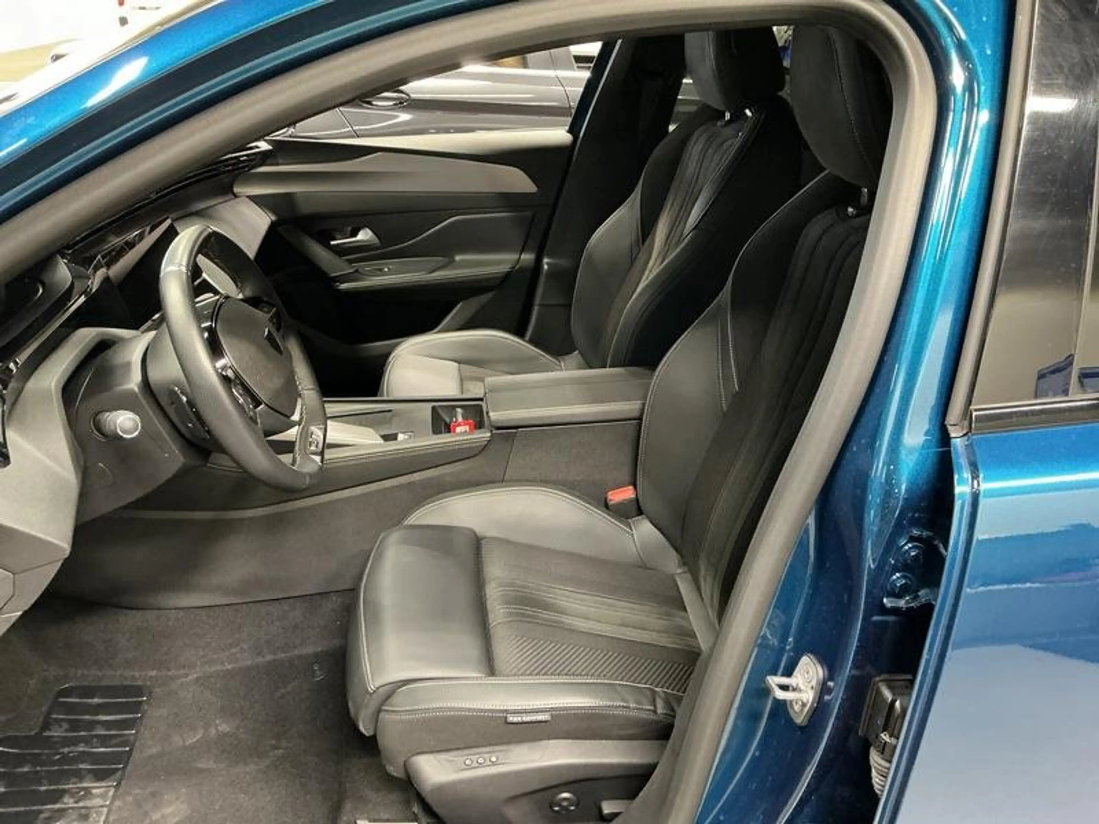 Peugeot 408 GT 1.2 Puretech EAT8 ACC/SHZ/Memory/Massage — photo 6