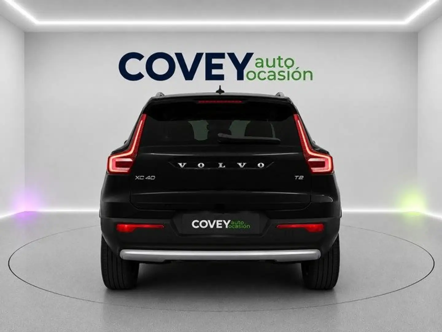 Volvo XC40 T2 Essential Darkl Aut. Negro - 2