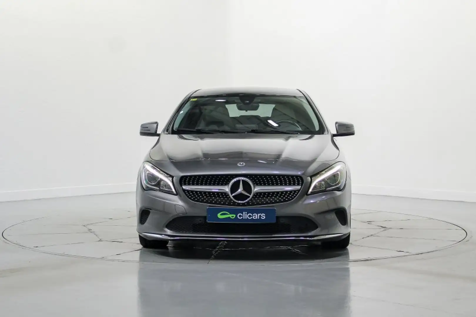 Mercedes-Benz CLA 200 Shooting Brake 200d 7G-DCT Gris - 2