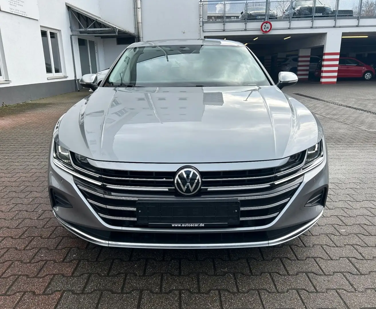 Volkswagen Arteon Shooting Brake DSG MATRIX/STANDHEIZ/AHK Plateado - 2
