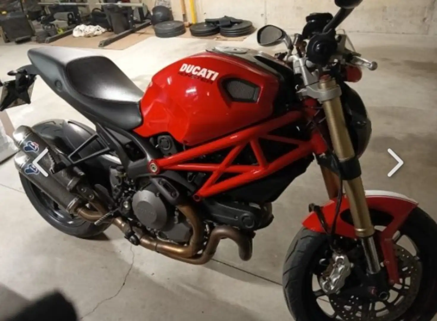 Ducati Monster 1100 Rosso - 1