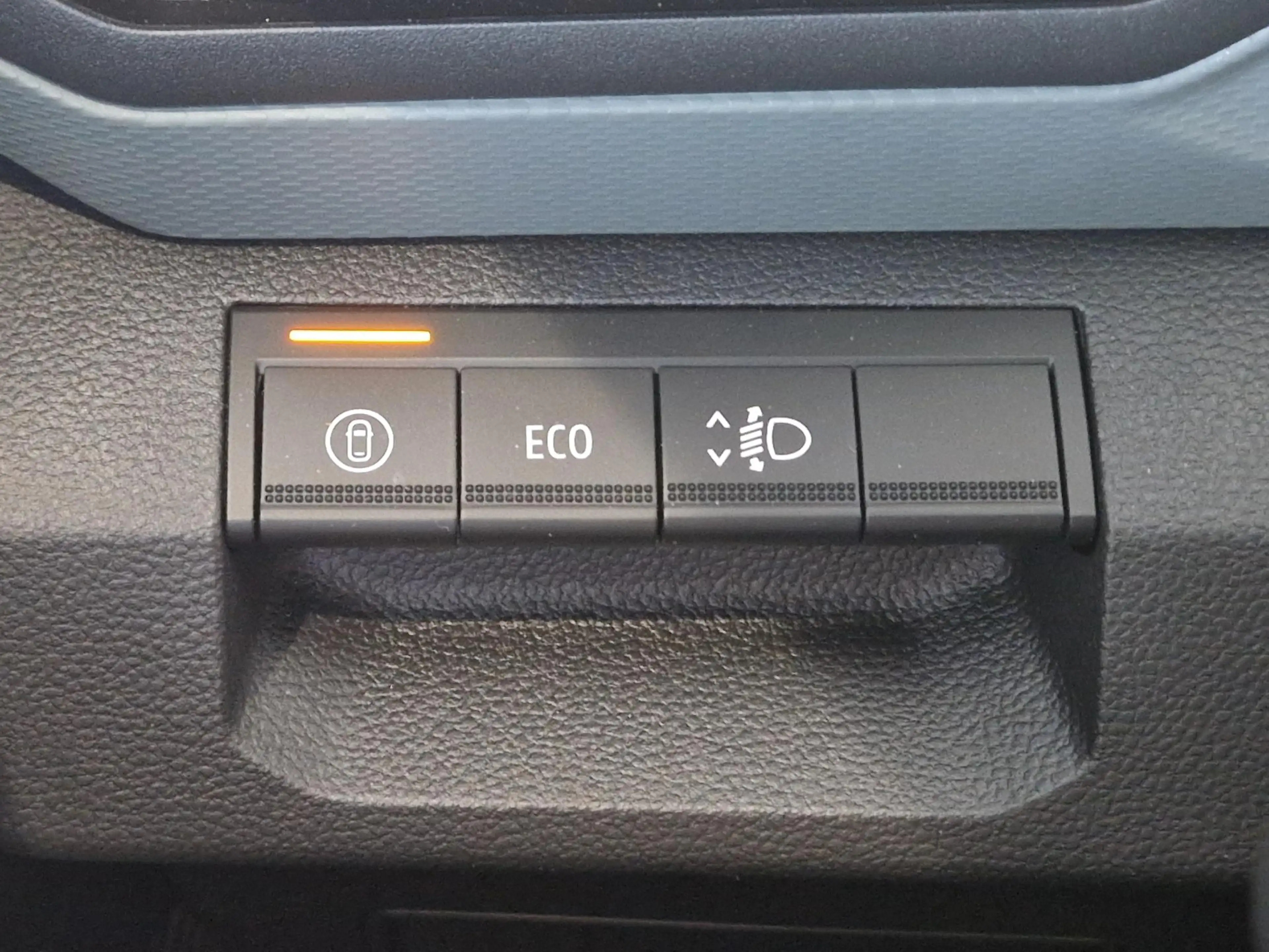 Dacia Duster 1.2 mild hybrid 140 extreme NIEUW VOORRAADKORTING — photo 12