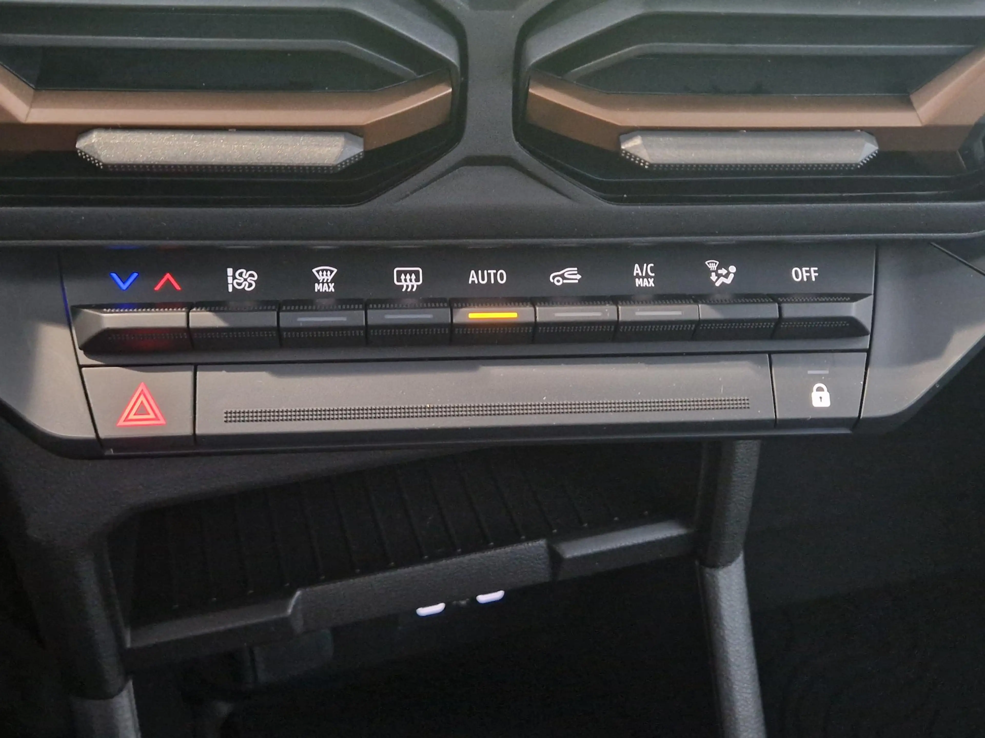 Dacia Duster 1.2 mild hybrid 140 extreme NIEUW VOORRAADKORTING — photo 11