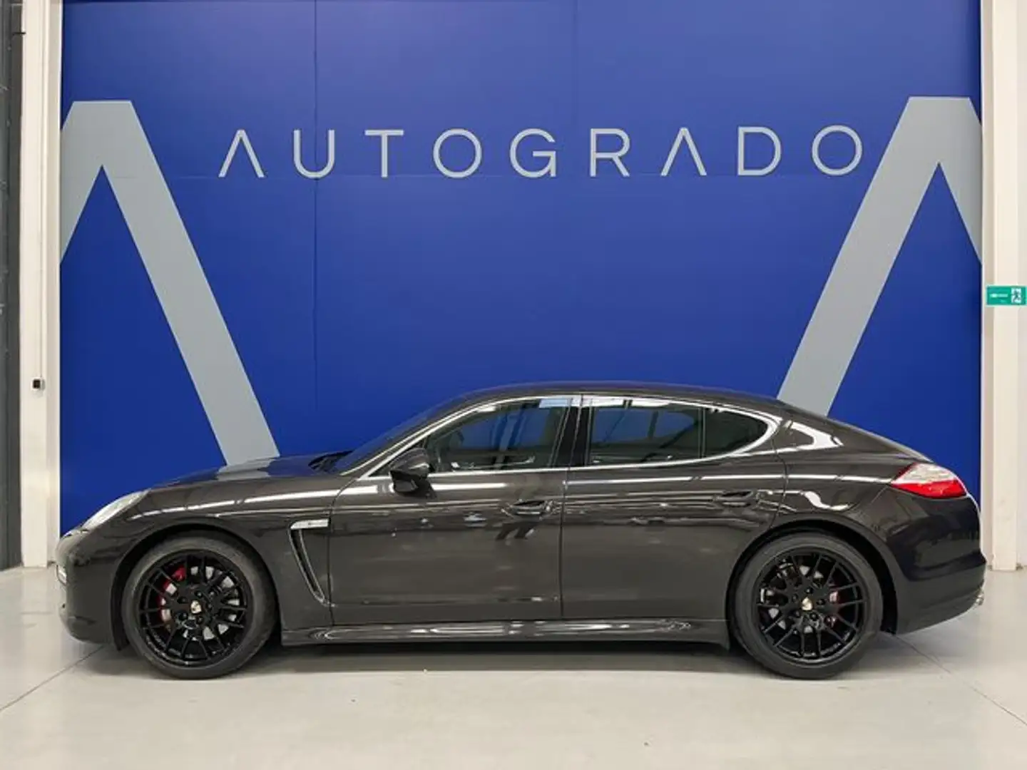 Porsche Panamera 4S Aut. Schwarz - 2