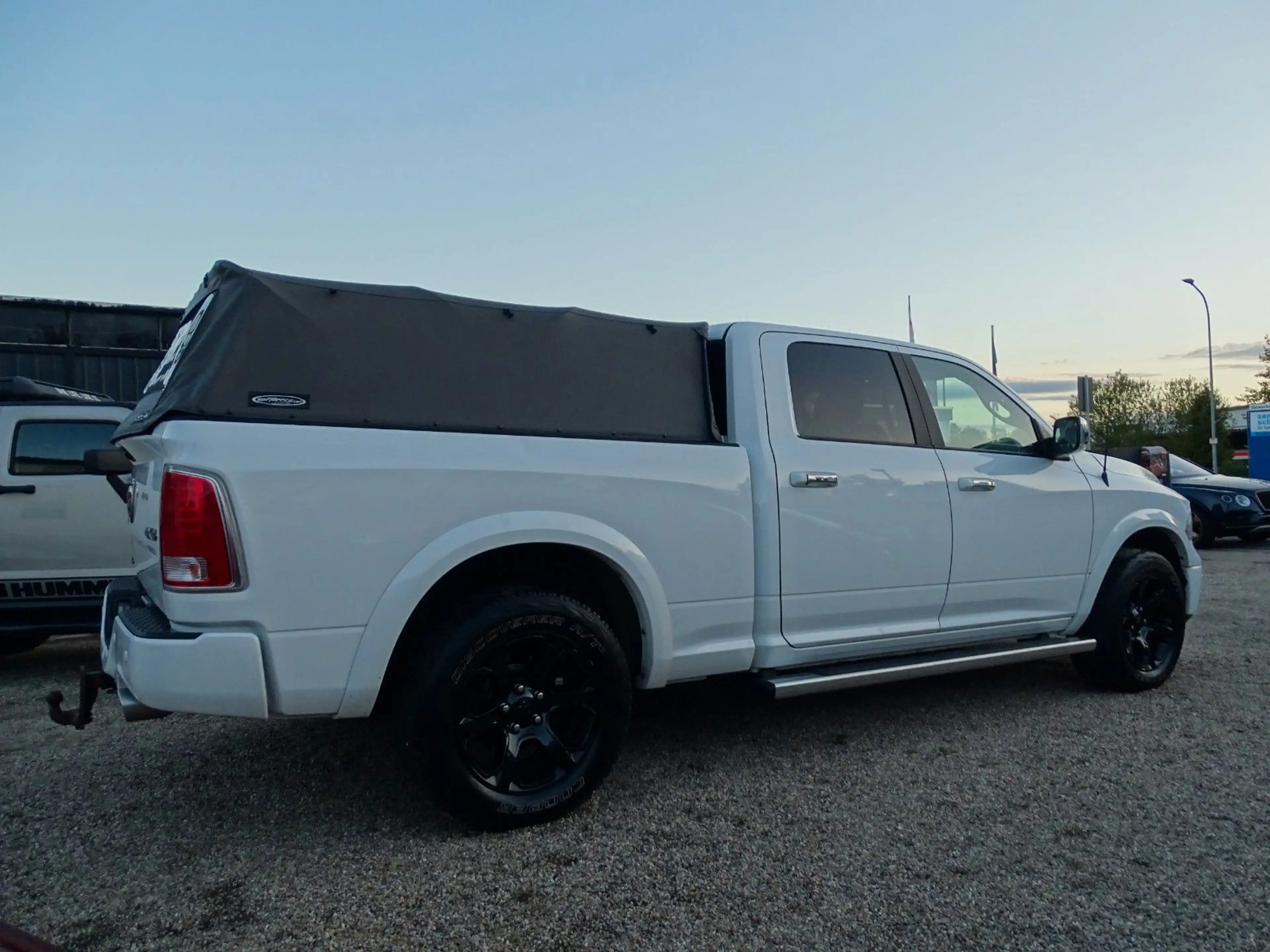 Dodge RAM 1500 5.7 V8 4x4 HEMI LARAMIE CrewCab*1.HAND — photo 10