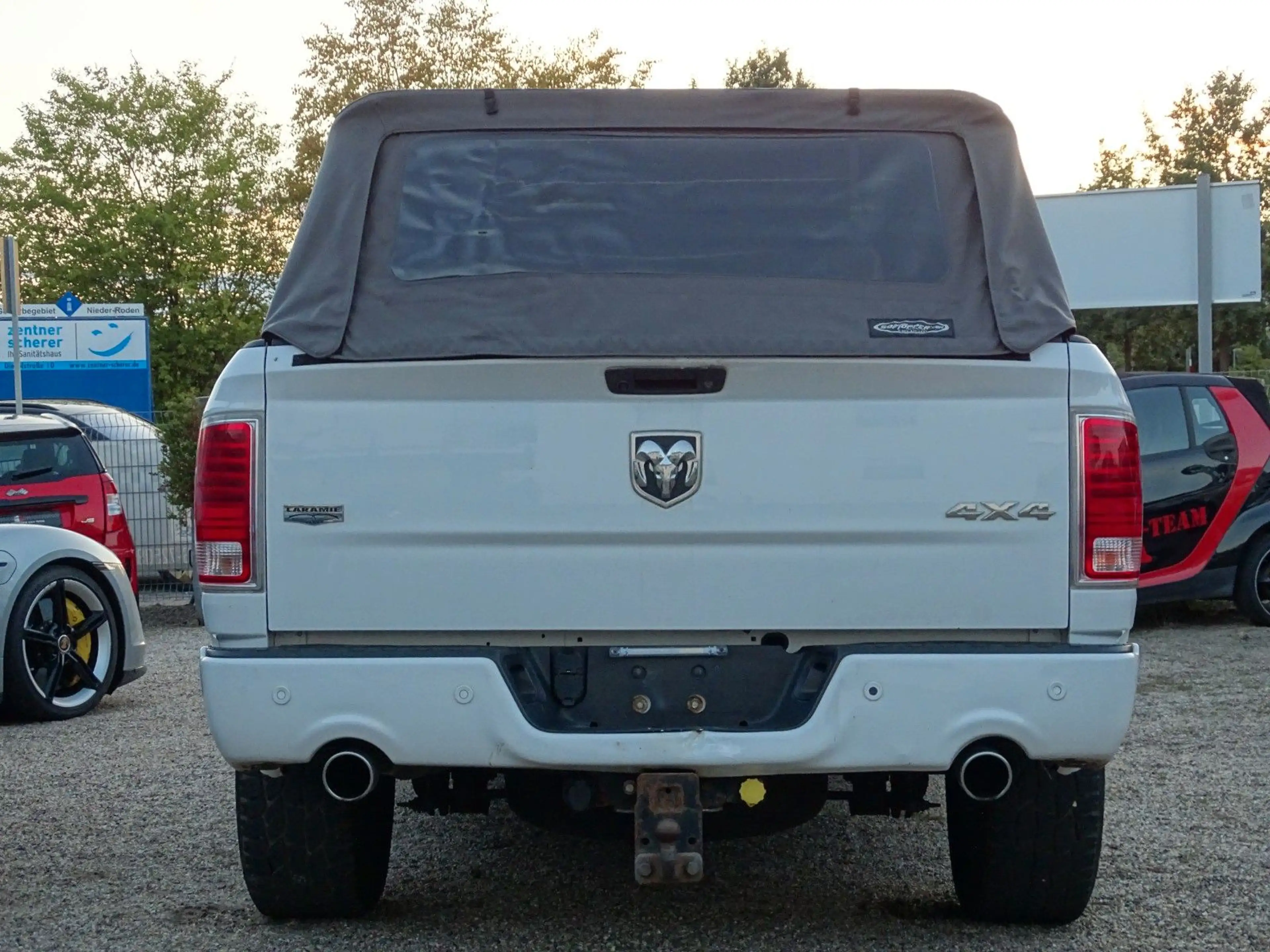Dodge RAM 1500 5.7 V8 4x4 HEMI LARAMIE CrewCab*1.HAND — photo 12