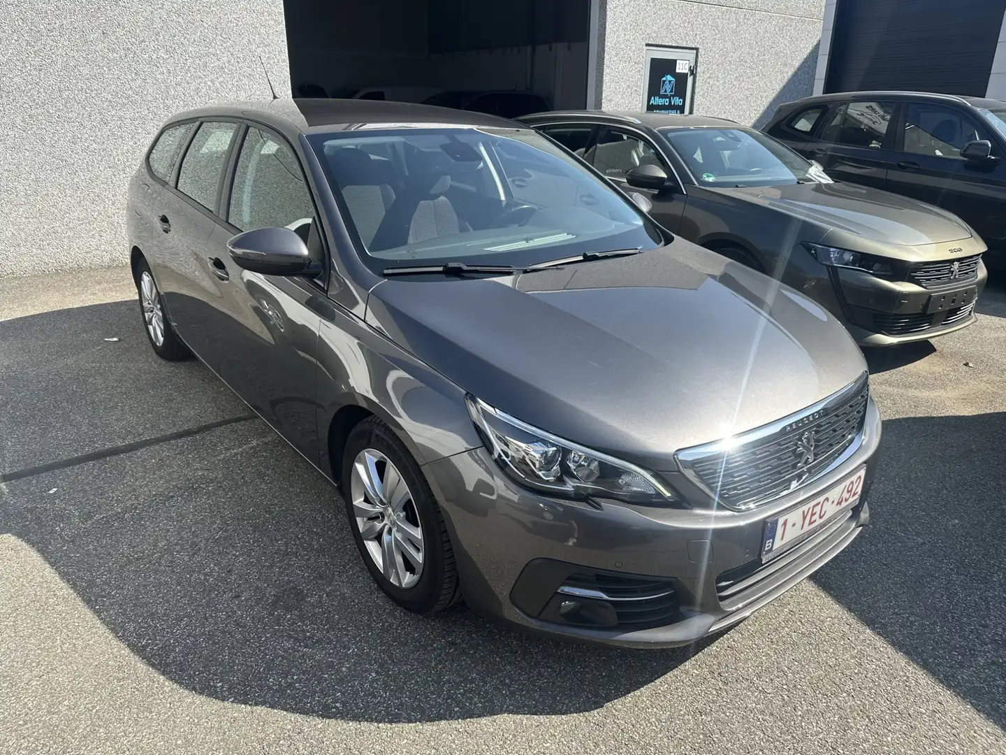 Peugeot 308 SW 1.5 BlueHDi Active (EU6.2) Grijs - 1