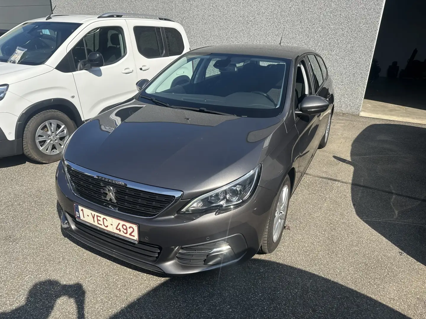 Peugeot 308 SW 1.5 BlueHDi Active (EU6.2) Grijs - 2