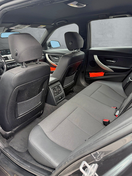 BMW 335 d xDrive Touring — photo 6