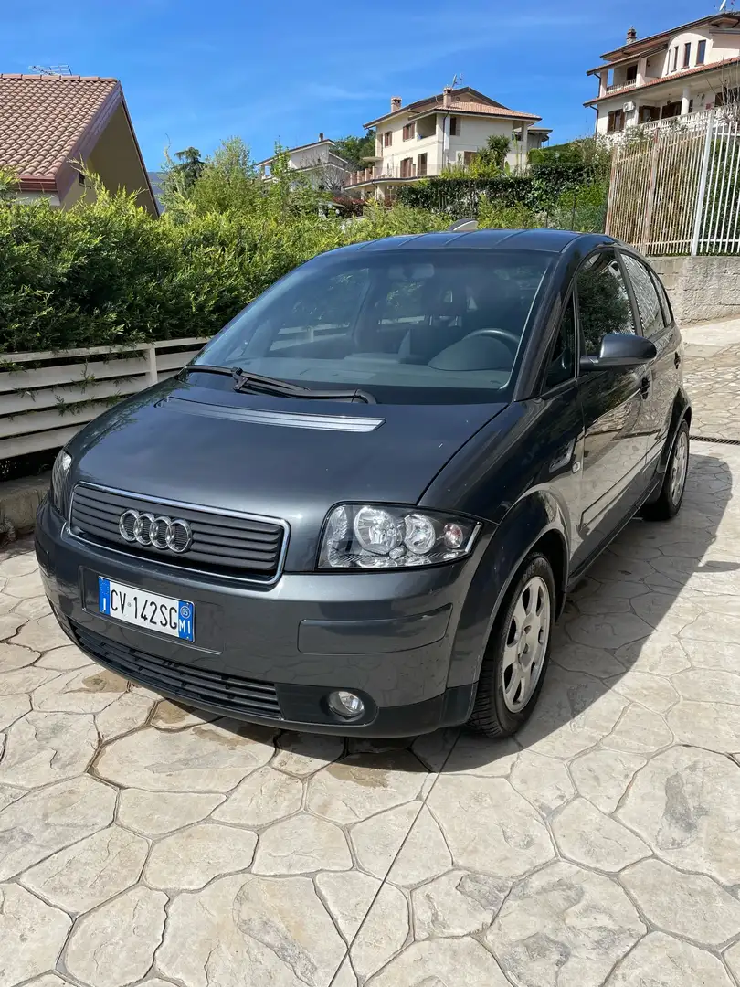 Audi A2 1.4 tdi Top Šedá - 1