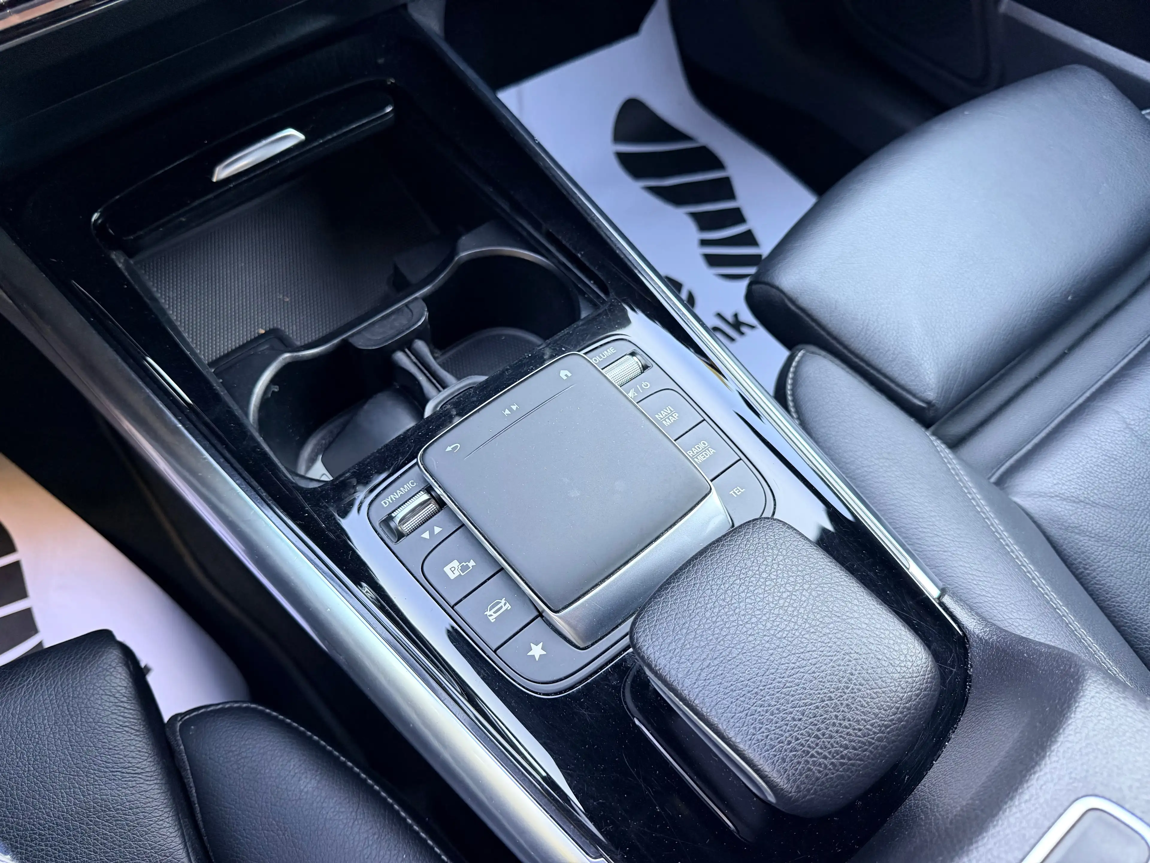 Mercedes-Benz GLA 200 Benzine Sportline 163pk Automaat LED Camera — photo 11